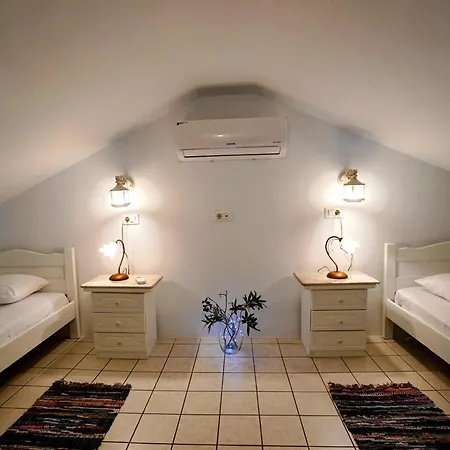Petalo House Apartment Symi