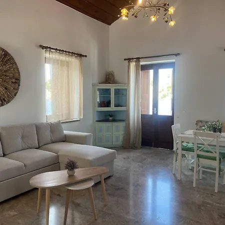 Petalo House *