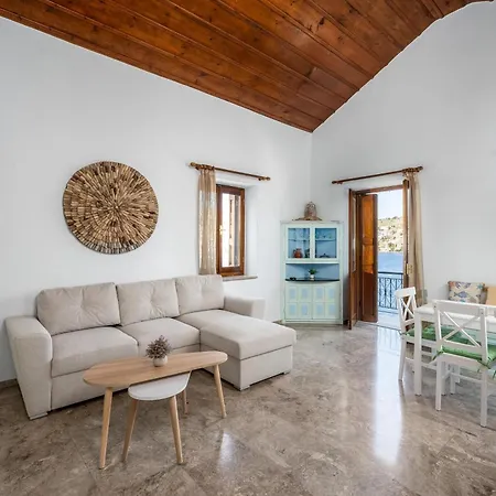 Petalo House * סימי